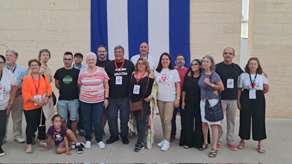📷 La delegación de #Sevilla presente en el XVII Encuentro de Solidaridad con #Cuba 🇨🇺. 

‼️Seguimos en combate! ✊

#TumbaElBloqueo #CubaNoEstáSola