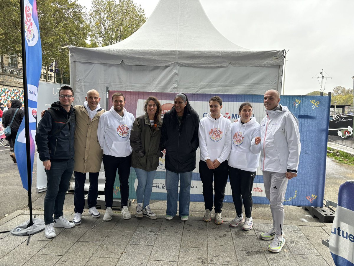 thib_deschamps's tweet image. 🚨🚀Une fréquentation🔝sur La Marche en Fête dans 6 villes de France avec @CreditMutuel @SPORT2000France @Sports_gouv @Agence_du_Sport @le_Parisien @NotreTemps 🚶🏿‍♀️‍➡️🚶🏼‍♂️‍➡️👏😊 Ici sur les quais de Seine.👍🤩 Vive le Sport Santé ! Vive la Marche !😍@PresidentFFA