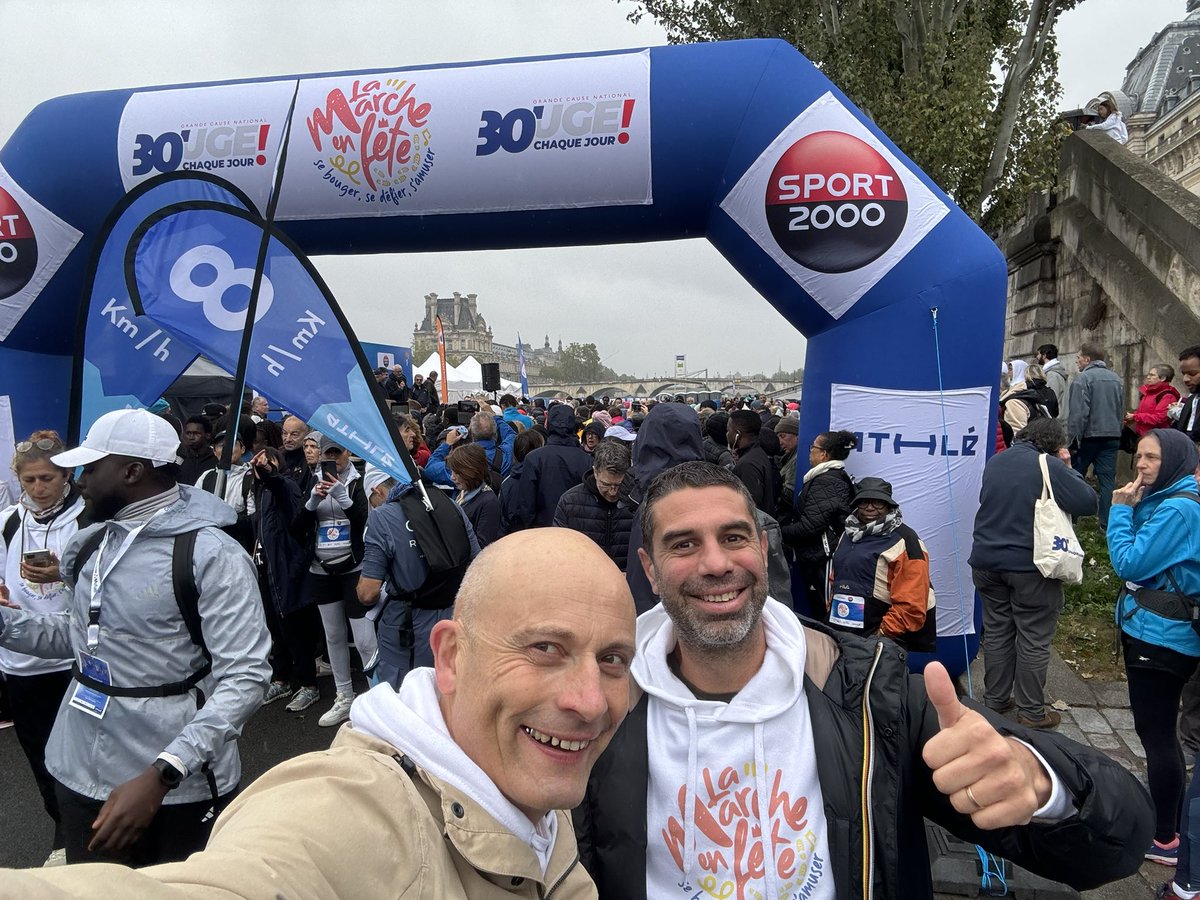 thib_deschamps's tweet image. 🚨🚀Une fréquentation🔝sur La Marche en Fête dans 6 villes de France avec @CreditMutuel @SPORT2000France @Sports_gouv @Agence_du_Sport @le_Parisien @NotreTemps 🚶🏿‍♀️‍➡️🚶🏼‍♂️‍➡️👏😊 Ici sur les quais de Seine.👍🤩 Vive le Sport Santé ! Vive la Marche !😍@PresidentFFA