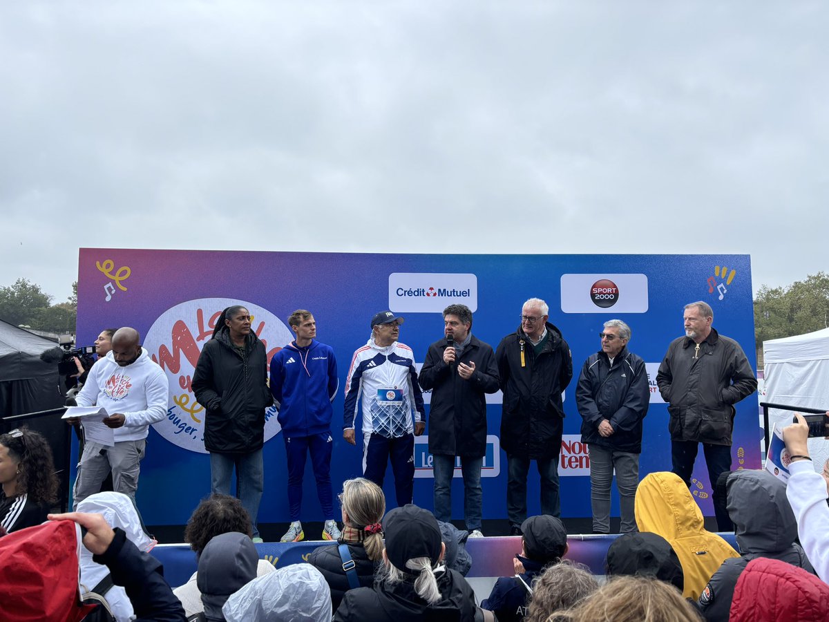 thib_deschamps's tweet image. 🚨🚀Une fréquentation🔝sur La Marche en Fête dans 6 villes de France avec @CreditMutuel @SPORT2000France @Sports_gouv @Agence_du_Sport @le_Parisien @NotreTemps 🚶🏿‍♀️‍➡️🚶🏼‍♂️‍➡️👏😊 Ici sur les quais de Seine.👍🤩 Vive le Sport Santé ! Vive la Marche !😍@PresidentFFA