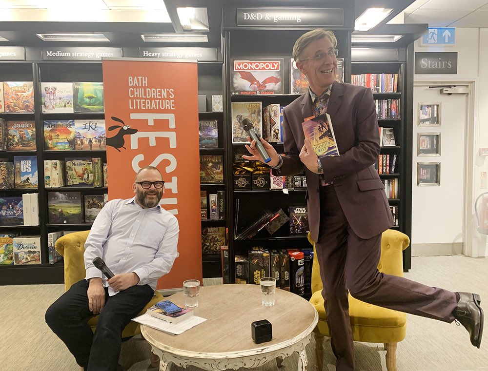 Huge thanks to John &amp; Gill McLay and the fab team running @BathKidsLitFest! And thanks to everyone who’s helped them raise funds so every child at our events could have a book! 

New Bath blog here: jabberworks.livejournal.com/919822.html

Donation link! justgiving.com/campaign/freeb…🙏

<a href="/philipreeve1/">Philip Reeve</a>