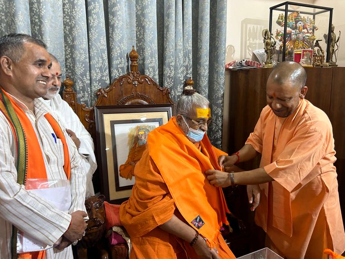 CM Yogi Adityanath ने प्रयागराज में महाकुम्भ-2025 के दृष्टिगत निर्माणाधीन कार्यों की प्रगति की समीक्षा की