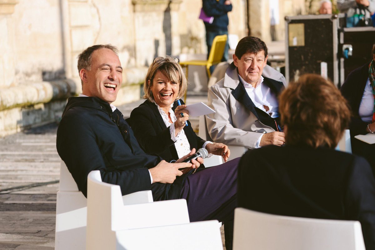 placepublique_'s tweet photo. « Encore un effort pour être démocrate ! »
Des riches échanges avec @CecileDuflot, @PatrickKanner, @MarieRecalde, @BorisVallaud, @AuroreLalucq et @rglucks1 https://t.co/DMBTylx3NS