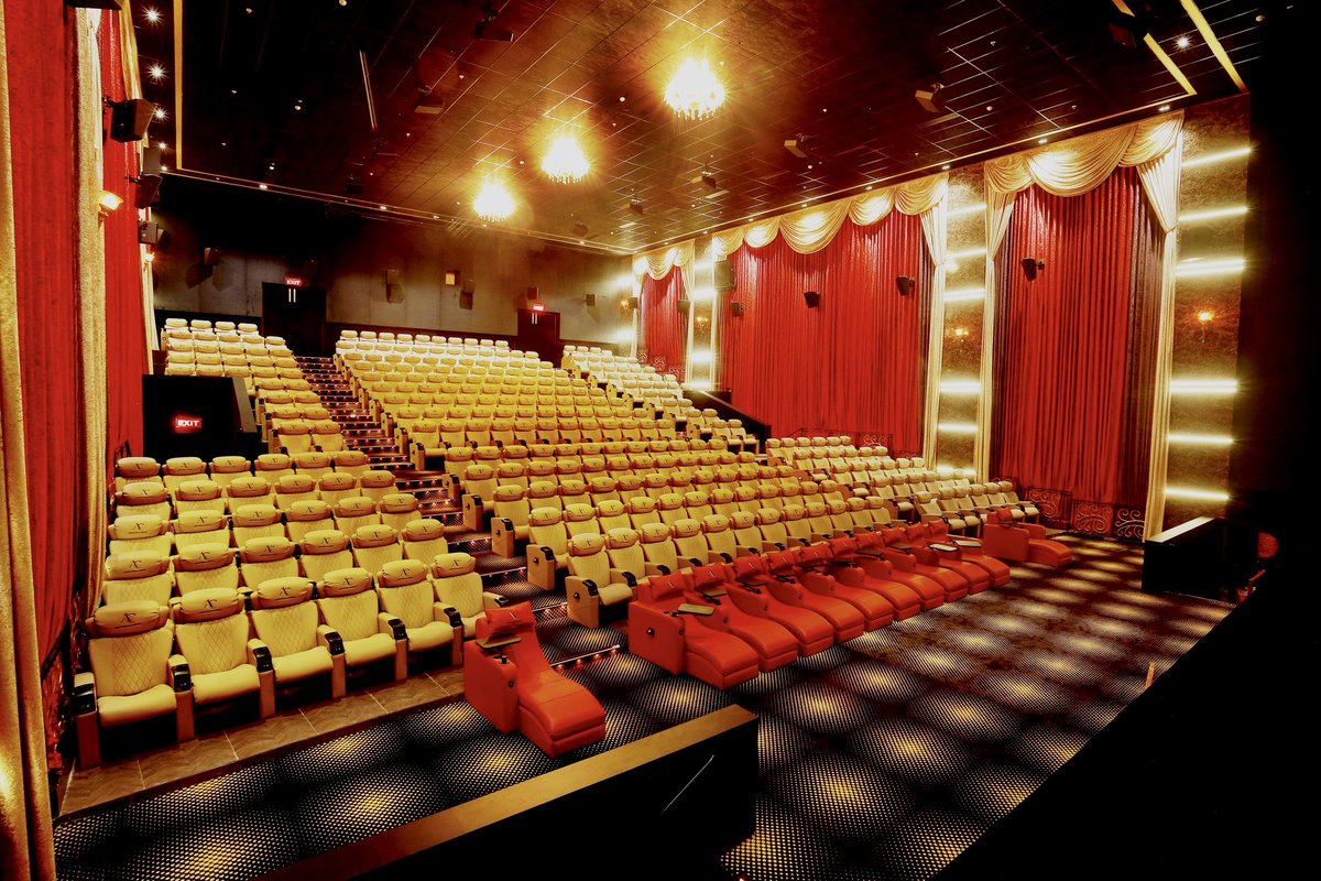 TiruppurUpdates's tweet image. ARNOTHAYA CINEMAX - Get ready for an unforgettable cinematic experience like never before..!!🎥🍿🤩

#Palladam  #Tiruppur