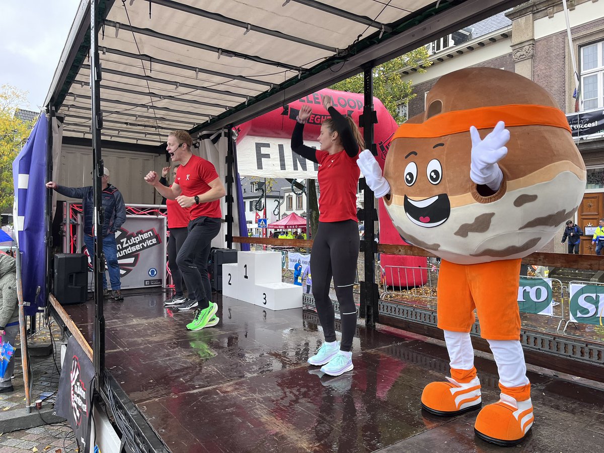 krollenloop's tweet image. Deze week is je laatste kans om vóór in te schrijven voor de lekkerste loop van Brabant! Na vrijdag 11 oktober betaal je 15 euro en staat je naam niet meer op het startnummer. Ga snel naar krollenloop.nl