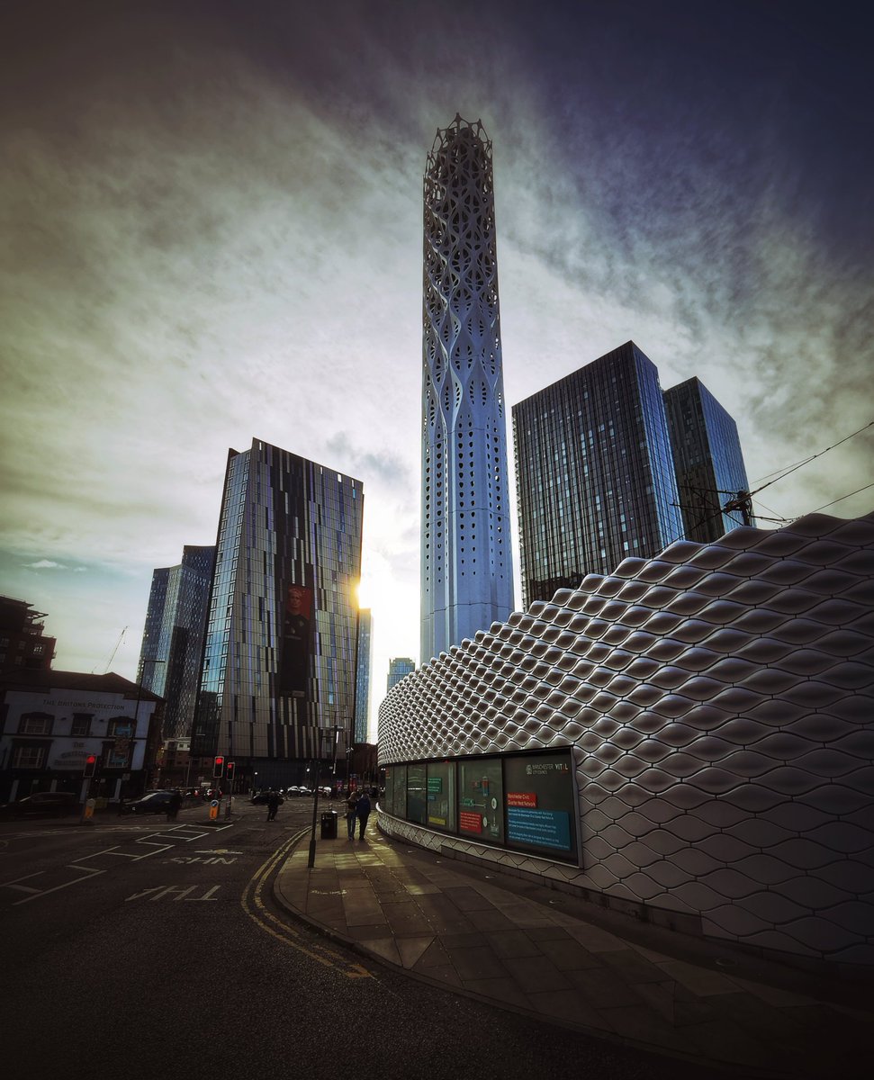 MartinTheHat's tweet photo. The sky being scraped over Manchester! https://t.co/634MkC4kLX