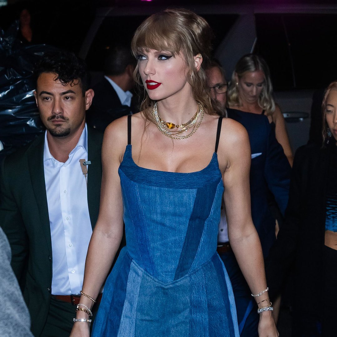 This one 
#ARIASTAYLOR
