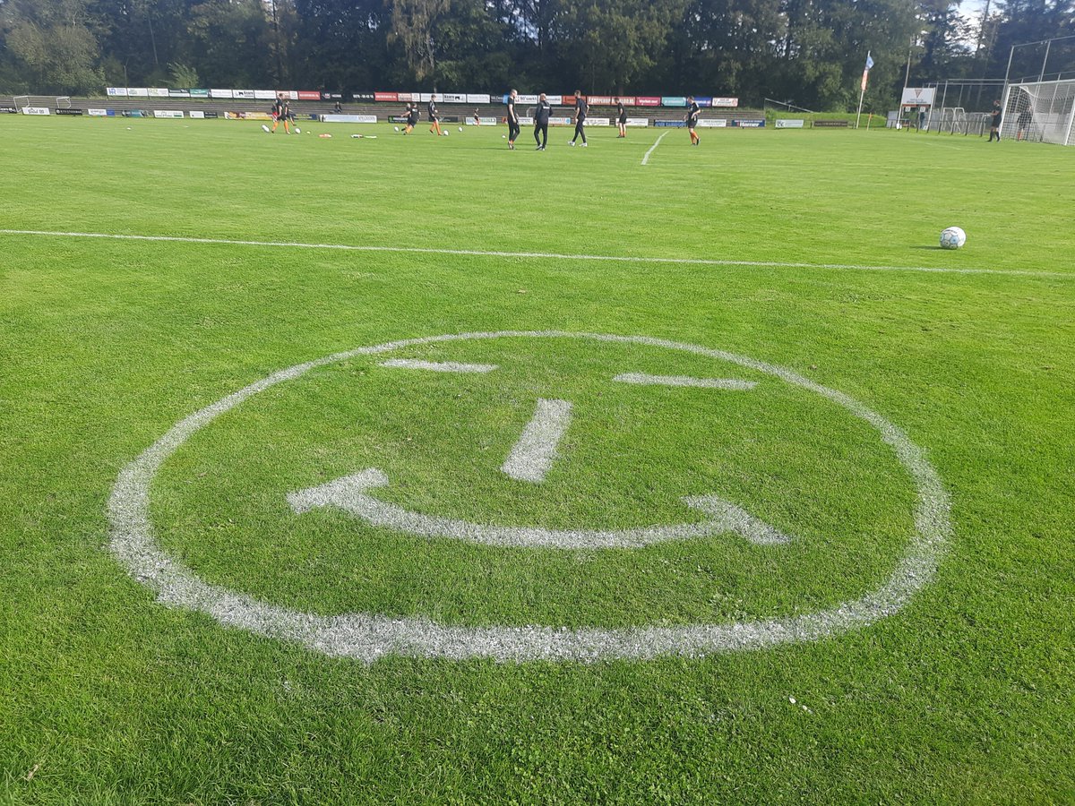 RobKruitb3434's tweet photo. 6.10.2024 wedstrijd 170 van 2024: @victoriaboys - TKA
#zondagamateurs #vijfdeklasse #derby #orderbos @Stentorsport_AP @ds_Apeldoorn #Berghuizerweg #victorstadion https://t.co/VHs57TuAg1