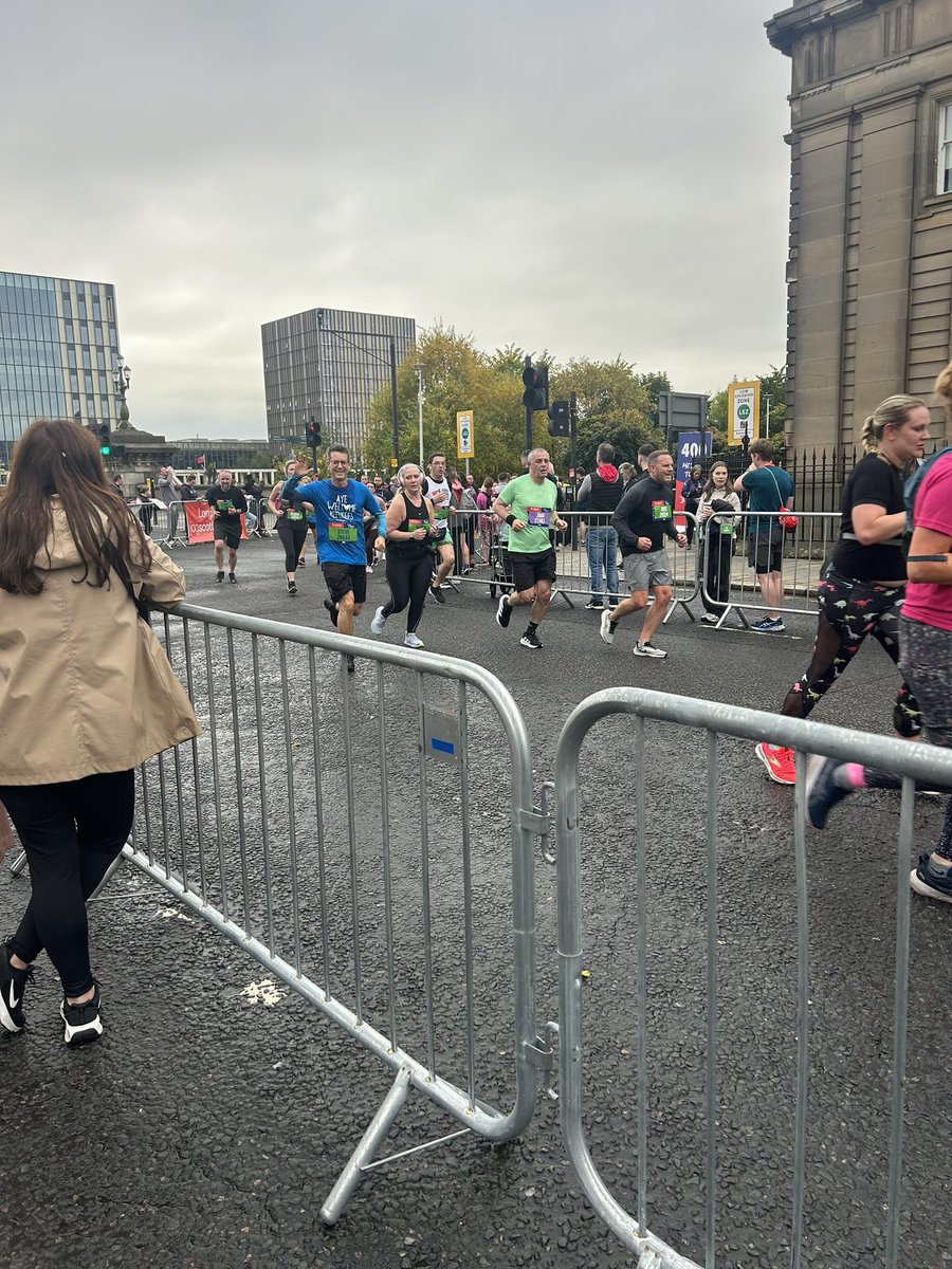 sbrowntweets's tweet photo. So pleased that I completed the Great Scottish run 10k in under 55 mins and raised over £500 for @scotrefcouncil. Well done to all participants and thanks to everyone who donated 😃 https://t.co/0KZTdJsNDU