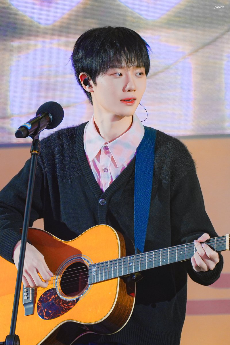 ᵖᵘʳᵃᵈᵉ tweet media