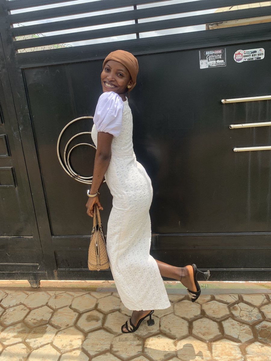 Adollype's tweet photo. Happy Sunday 🤍🤎🖤 https://t.co/X8Vqe07Ux5