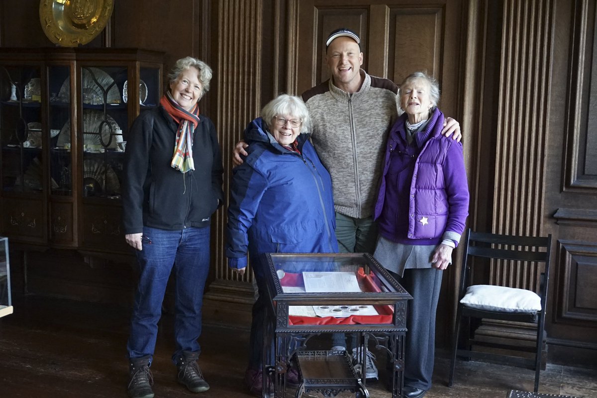 London Mulberries tweet media