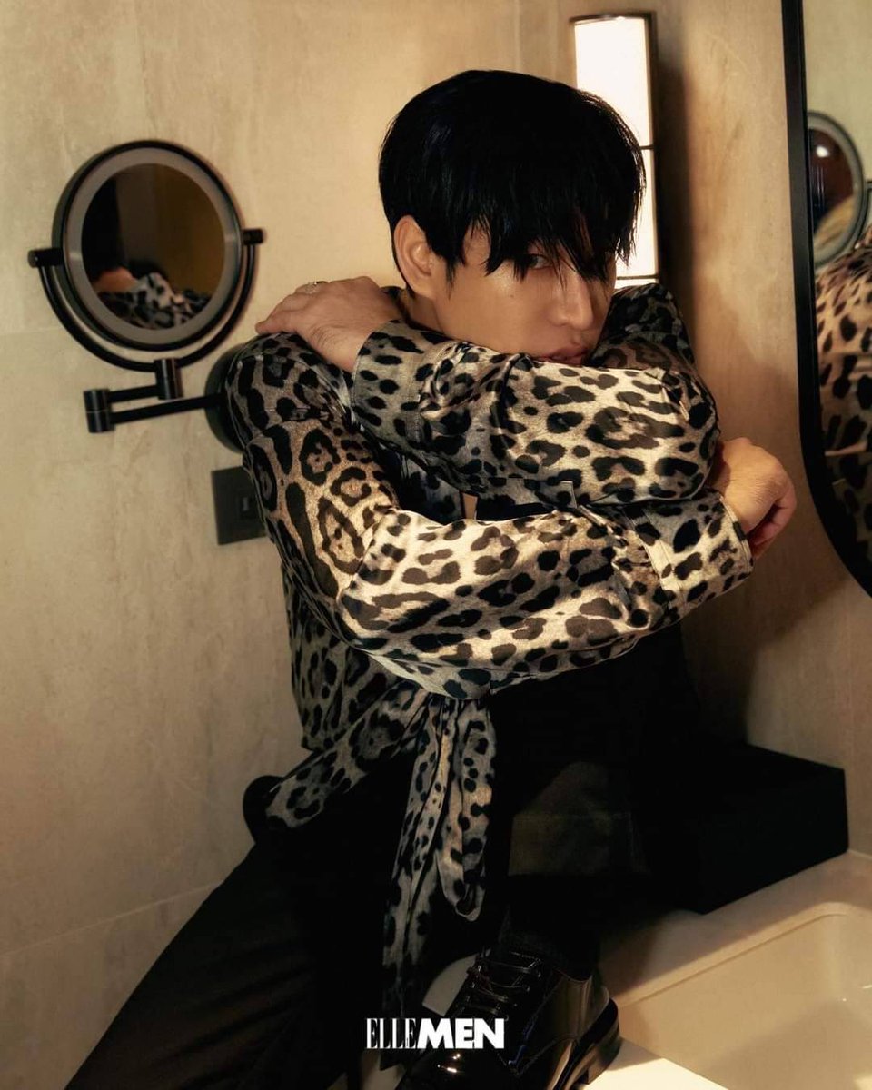 Palit_Official's tweet photo. 🔥 อีกหนึ่ง ดาเมจกร้าวใจ ใน ELLE MEN THAILAND (ปก พีพี)​ @peckpalit 
🔗 https://t.co/tCCCCKk2kg

#PeckPaLitChoke #เป๊กผลิตโชค https://t.co/vNFZVkjyN7
