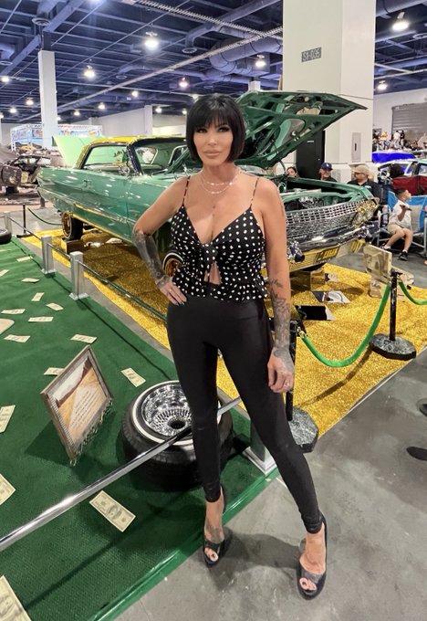 Watch Shay Fox's leaked NSFW photo on TwXstars