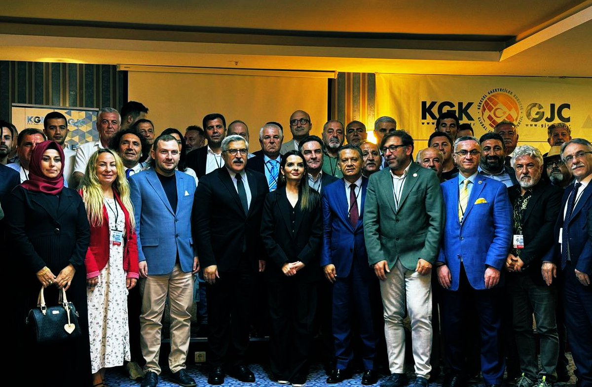 Hüseyin Yayman🇹🇷 (@huseyinyayman) on Twitter photo 📍Antalya- Alanya🇹🇷
Küresel Gazeteciler Konseyi tarafından verilen “Türk Dünyası Başarı Ödülü” için teşekkür ederim
Bu anlamlı ödüle daha çok çalışarak layık olmaya çalışacağım
Büyük Gazeteci, değerli #YavuzDonat beyin elinden bu plaketi almak da ayrı bir ödüldür
<a href="/KGK_GJC/">Küresel Gazeteciler Konseyi</a> 🇹🇷 📍Antalya- Alanya🇹🇷
Küresel Gazeteciler Konseyi tarafından verilen “Türk Dünyası Başarı Ödülü” için teşekkür ederim
Bu anlamlı ödüle daha çok çalışarak layık olmaya çalışacağım
Büyük Gazeteci, değerli #YavuzDonat beyin elinden bu plaketi almak da ayrı bir ödüldür
<a href="/KGK_GJC/">Küresel Gazeteciler Konseyi</a> 🇹🇷