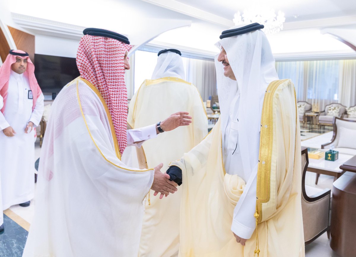 saadsotaibi's tweet photo. تشرفت اليوم بلقاء صاحب السمو الملكي الأمير سعود بن نايف بن عبدالعزيز أمير المنطقة الشرقية، وصاحب السمو الملكي الأمير سعود بن بندر بن عبدالعزيز نائب أمير المنطقة الشرقية بديوان الإمارة، وبهذه المناسبة أتقدم بجزيل الشكر والتقدير لسموهما على حفاوة الاستقبال والتهنئة على الثقة الملكية الكريمة بتعييني وزملائي أعضاء في #مجلس_الشورى .