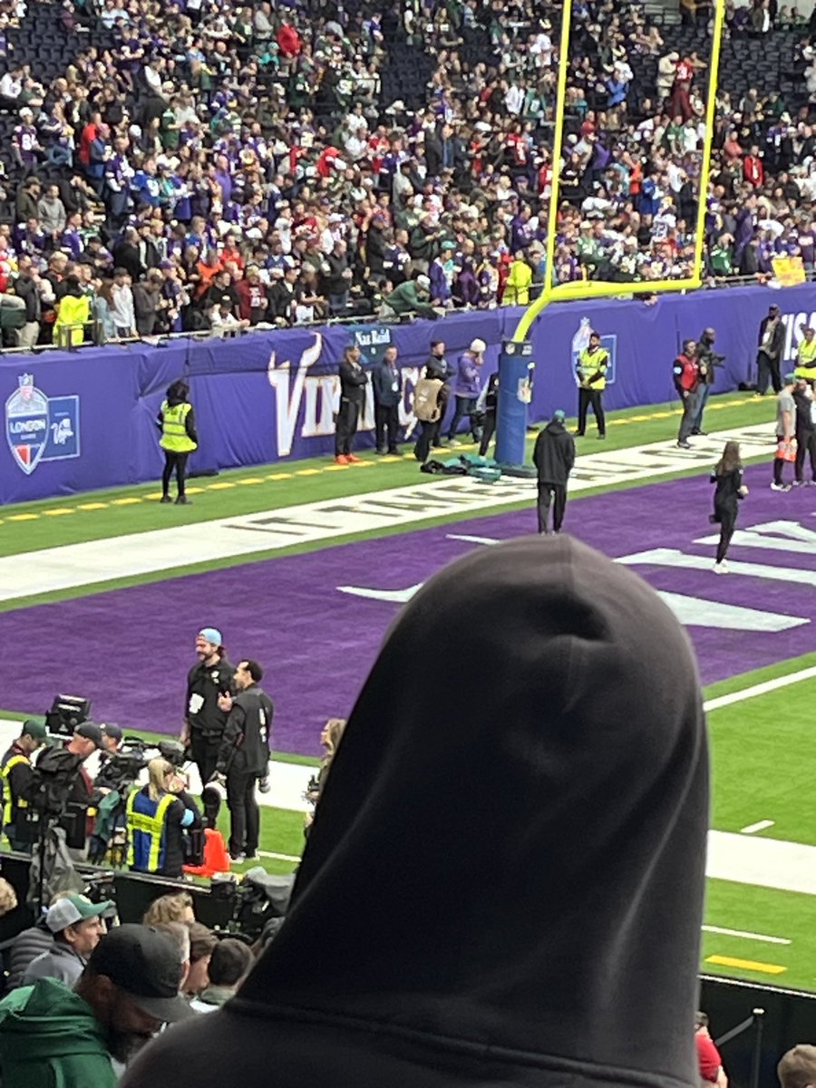 chipscoggins's tweet image. A Naz Reid towel above the Vikings logo.
Two words.