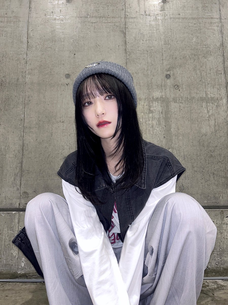 む*ぎ様 【最終値下げ】野口衣織 ツアー黒衣装 ヨリ 生写真 直筆