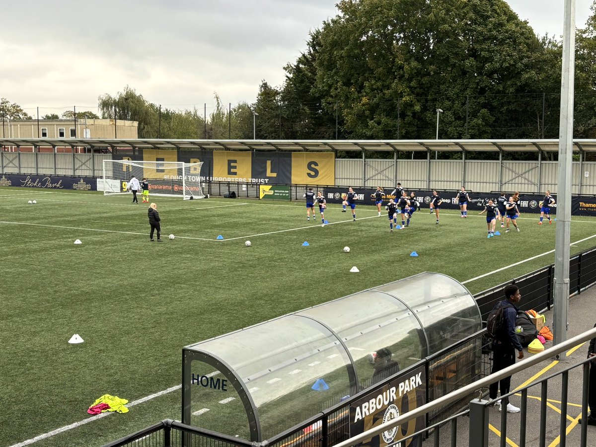 RFCWFans's tweet photo. Warm ups are underway

#URRRZZZ #ReadingFCWomen #ReadingFC #UpTheDing #SeeItToBeIt https://t.co/z4IR6Hx5Jk