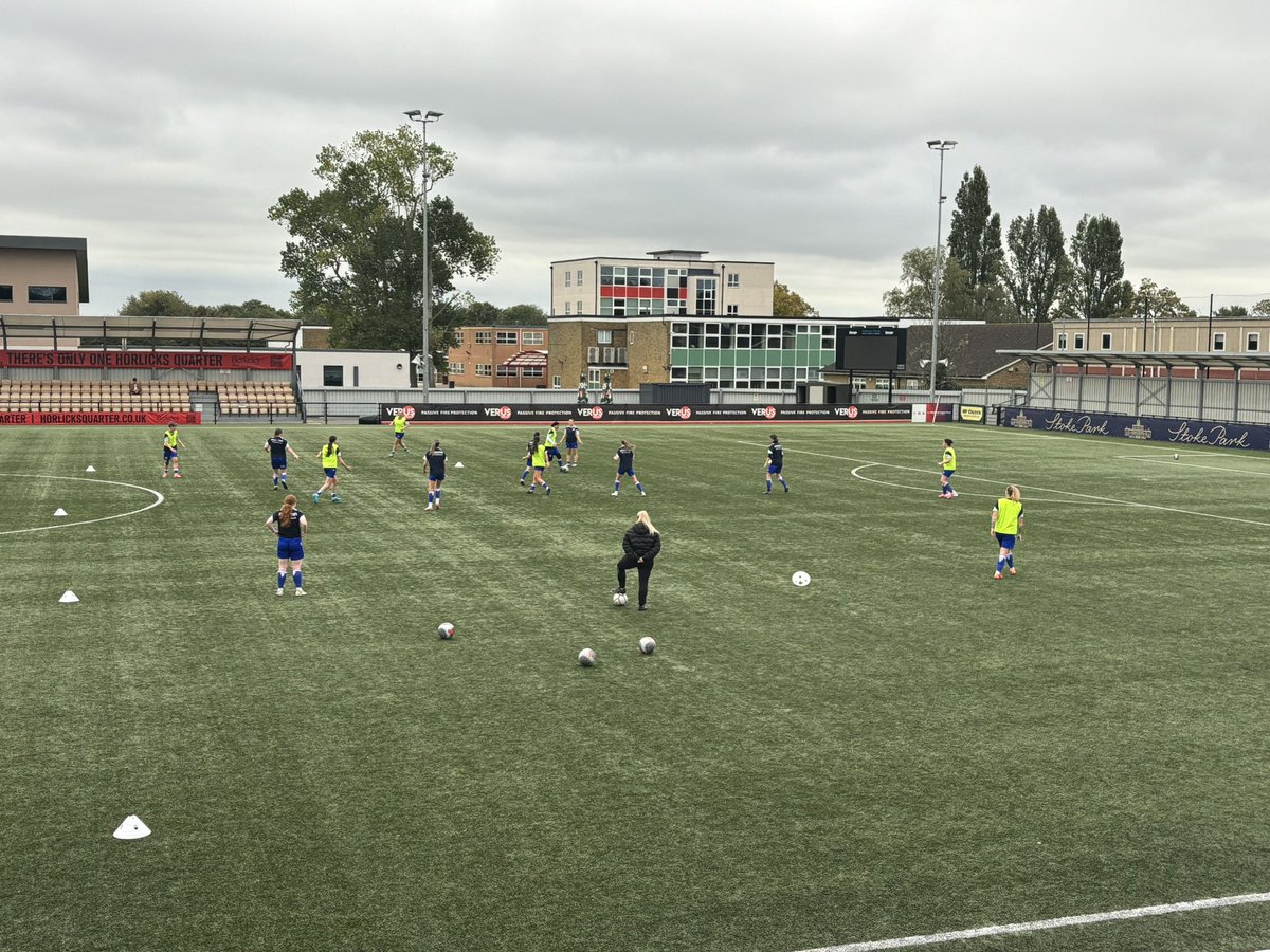 RFCWFans's tweet photo. Warm ups are underway

#URRRZZZ #ReadingFCWomen #ReadingFC #UpTheDing #SeeItToBeIt https://t.co/z4IR6Hx5Jk