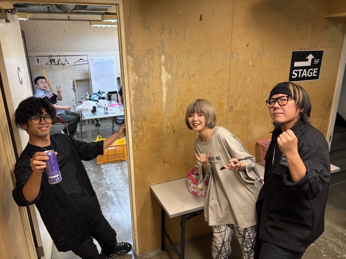 スリミリのクアトロワンマン行ってきた！！
ホント良いライブだった！！
なんか俺のお気持ち書いても仕方ないので自分の中にしまっておきます！！

一言：マジすげーわ！！(語彙力
