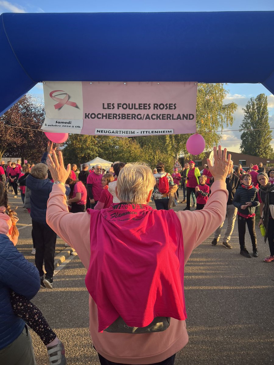 CLandomiel's tweet image. #OctobreRose une belle marche dans le #kochersberg autour de Neugartheim-Ittlenheim hier pour les Foulées Roses 2024 👍