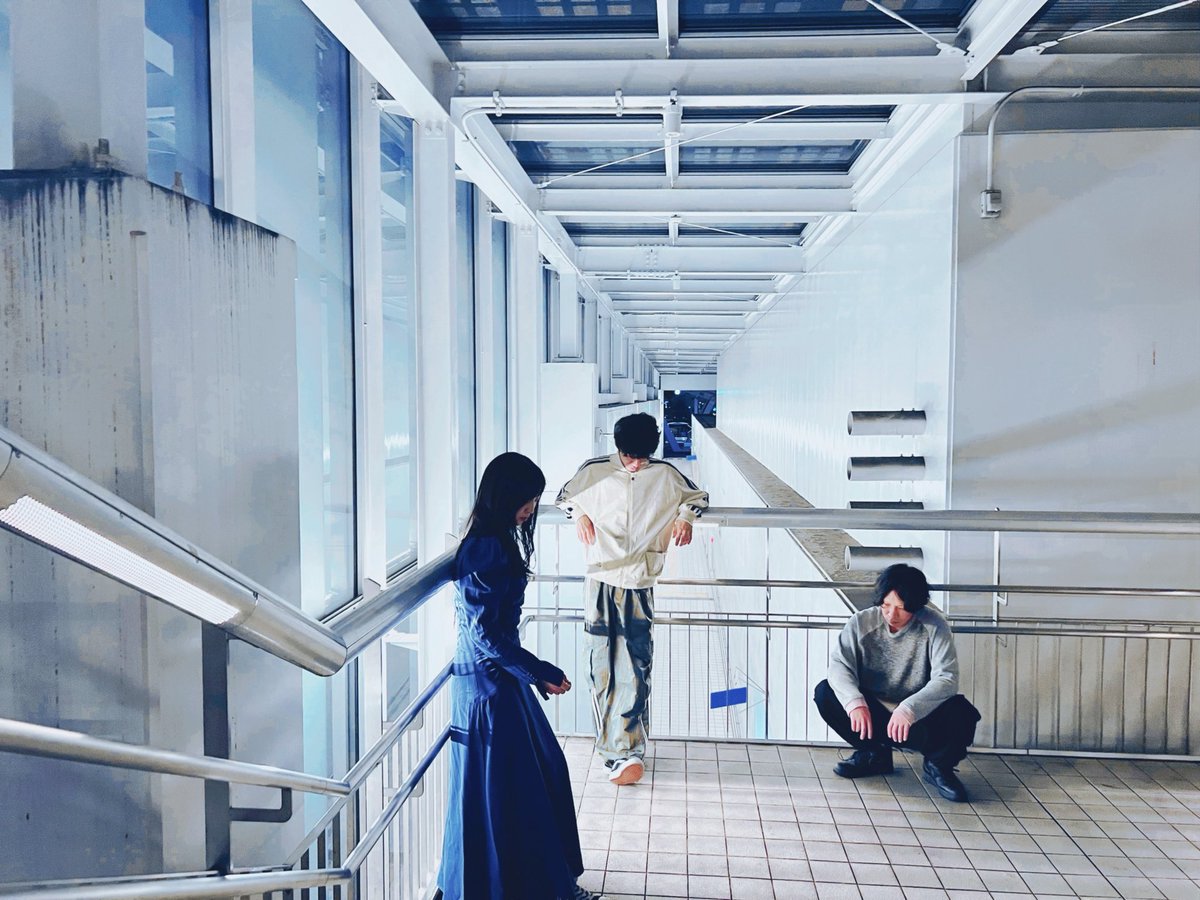 ikezu_tkm's tweet photo. 【AO to MORATORIUM】
青とモラトリアム

3人でまた新たにはじめます。

約10年ぶりに曲作りというものをしております、、、。
皆様のお耳にかかれるのはまだ少し先になると思いますが、気長にお待ちください🙏

お楽しみに！ https://t.co/TDfAMsYUJJ