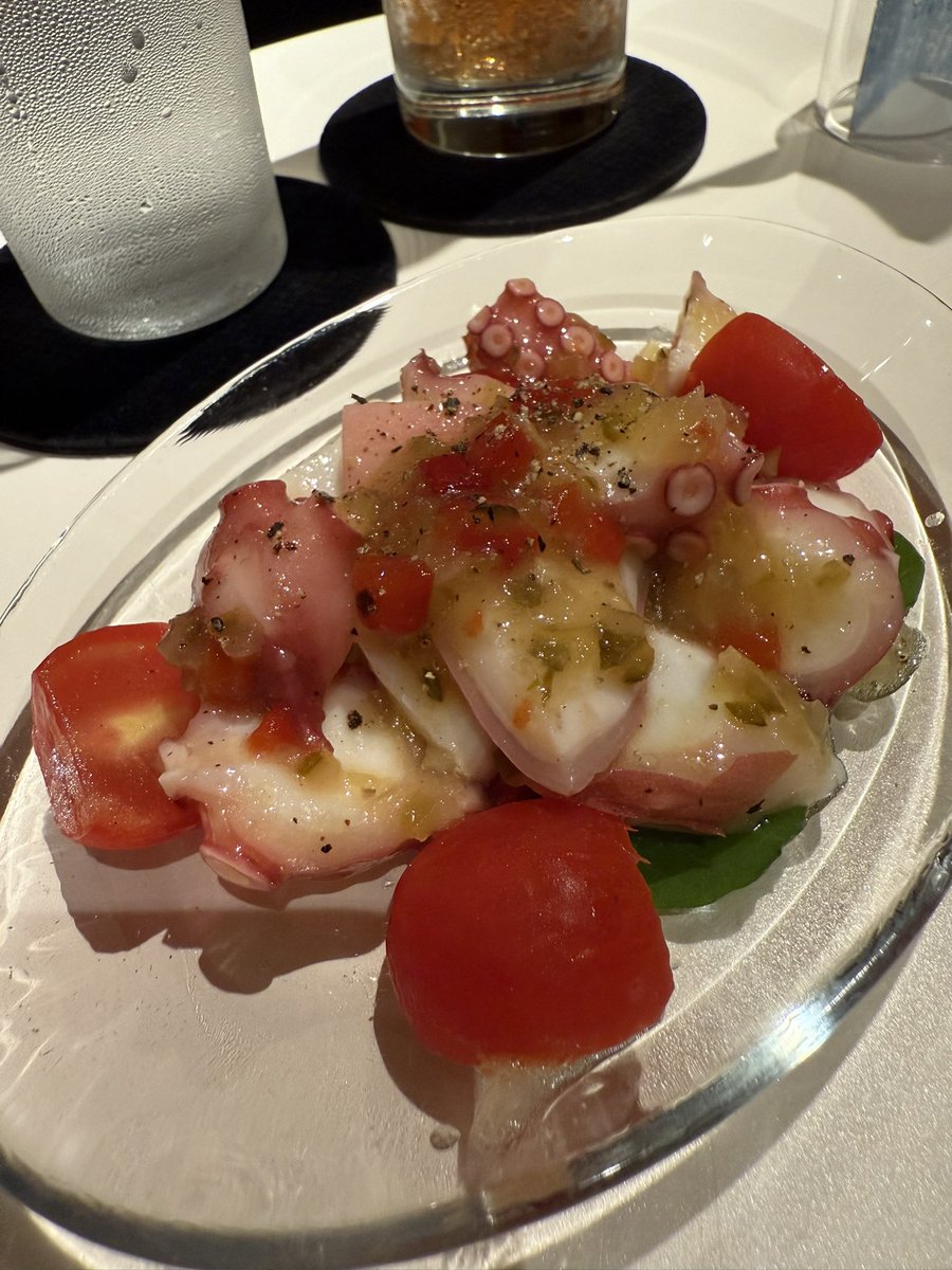 chiarezzafg's tweet image. もちろんライブも行ったわよ！ファンクミュージックと美味しい食べ物で最高のひと時👍✨  #FireAttack  #音楽室DX