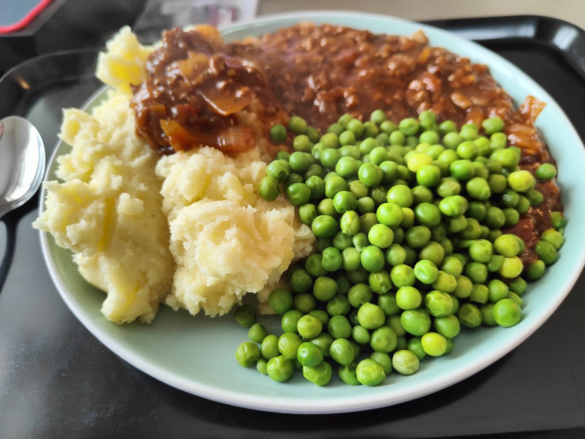Half time food is served 😋