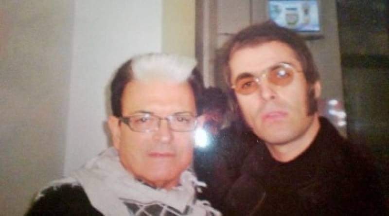 Quando la tua vita ti sembra surreale ricordati che c'è una foto di Cristiano malgioglio insieme a Liam Gallagher