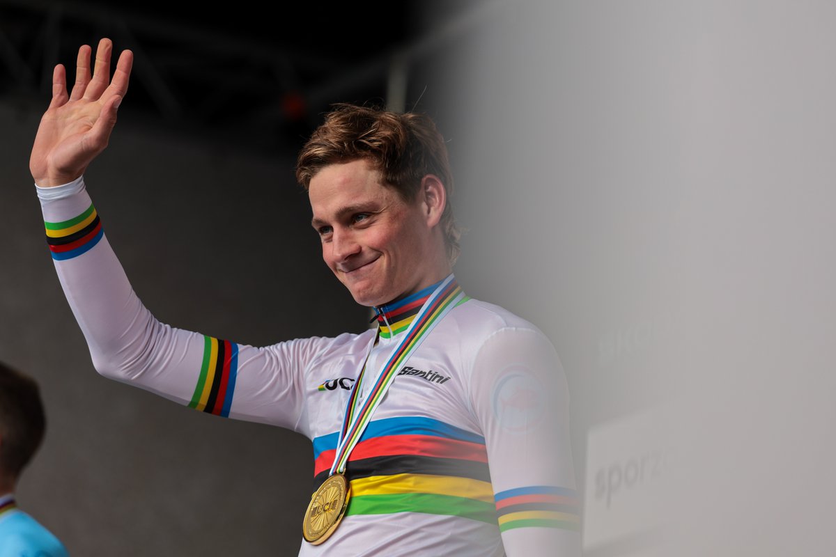 UCI_cycling's tweet image. Men Elite Gravel🏆:

🥇 Mathieu Van Der Poel 🇳🇱
🥈 Florian Vermeersch 🇧🇪
🥉 Quinten Hermans 🇧🇪

#Leuven2024