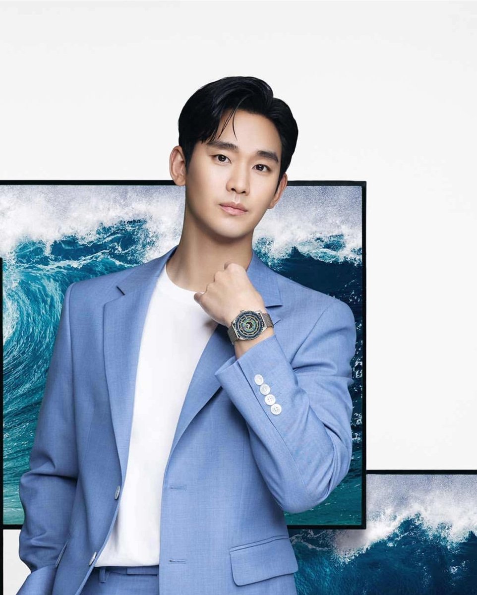 19880216_ksh's tweet photo. 김미도💖
#김수현 #kimsoohyun #金秀賢 #キムスヒョン #MIDO
Posted @withregram • @midowatches The Ocean Star Decompression Worldtimer Special Edition follows Kim Soo Hyun around the world keeping him on time thank to its GMT function!
#MIDOwatches #OceanStarDecompressionWorldtimer https://t.co/qychbrHTrU
