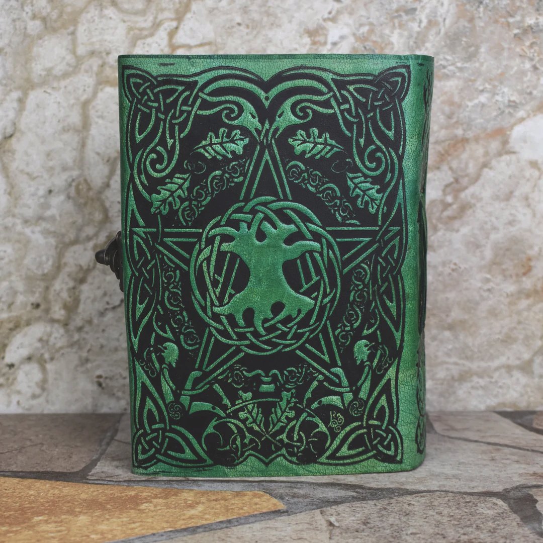 MistyMtnGaming's tweet image. 🌍✨ Ground your thoughts in style with our "Earth Pentacle" leather journals.

shorturl.at/bOc8Y

#EarthMagic #LeatherJournal #RPGJourneys #CharacterBackstory #LoreMasters