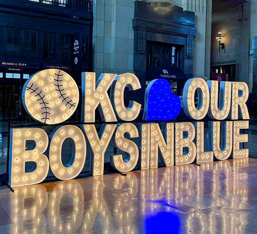 Royals fans! 💙💙 Stop by and show your Royals pride with our brand new illuminated photo op installation from our friends at AlphaLitKC! It's free to visit and open 6am to 11pm daily. Outside the Station, the giant Royals banners are back on our south facade, and each night,