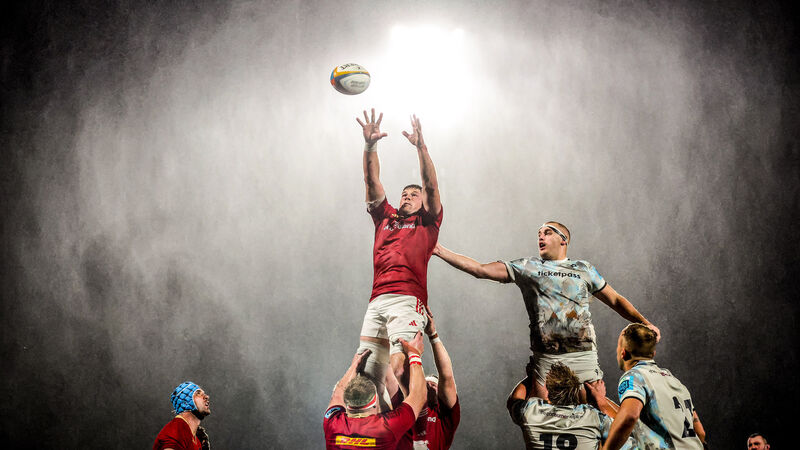 Caolan_Scully's tweet photo. New Article ✍️ #MUNvOSP Match Report 🔴

It was wet, but tactically, it was exquisite.
In my 1st article for @LimerickVoice, I covered an unusually entertaining game in abhorrent Cork conditions.

Enjoy 🏉 https://t.co/M2zIylT3wr https://t.co/xdgSVB07Il