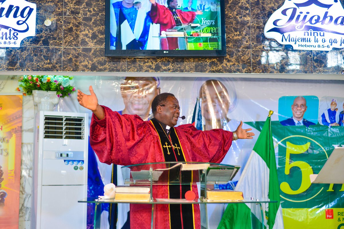 dr_israelakanji's tweet image. Complete my benediction 

And now may the Grace 

#SundayQuiz #Bendication #Baptistfamily