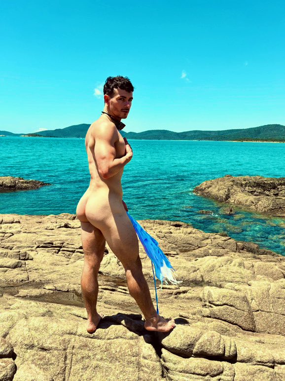 Naked chef tweet media