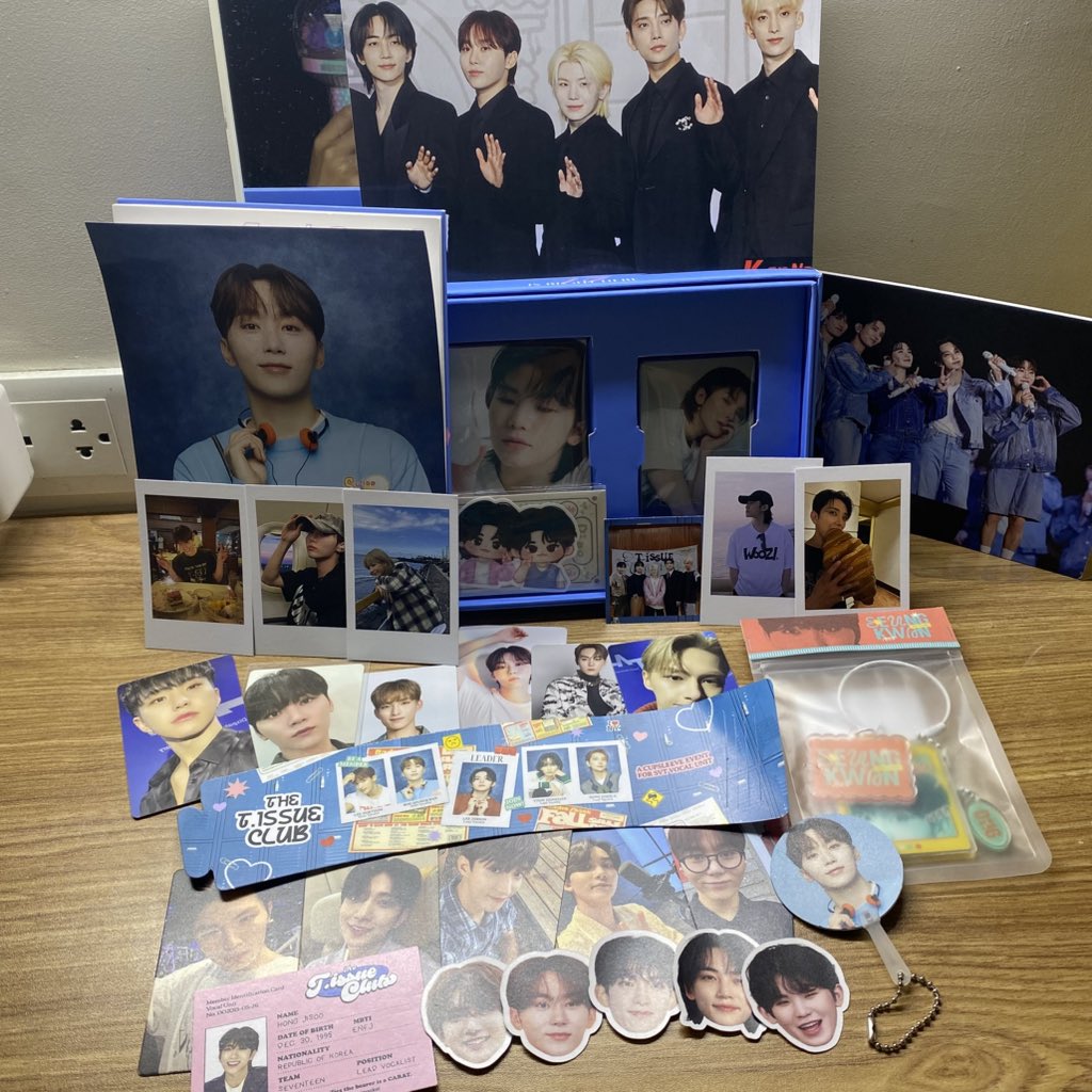 uri_bookwannie's tweet photo. #TheVocalUnitClub THANK YOU SO MUCH @huihuimarket na celebrate naman bday ko and IM SUPER HAPPYYY thank you din po pala sa mga namigay ng freebies and etc!! π₯Ήπ₯Ήπ₯Ή Boosandan zia is super duper happy YIPPIEEE lalo na mga hindi ko inexpect na hulaan ko si seungkwan sa games hehe https://t.co/r8y8s5lLeb