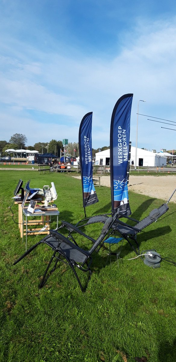 Drukke tijden op de ESTEC open dag. We staan er met een infokraampje en demonstraties van onze meteorietinslagsimulator (MIS). #NLSpace