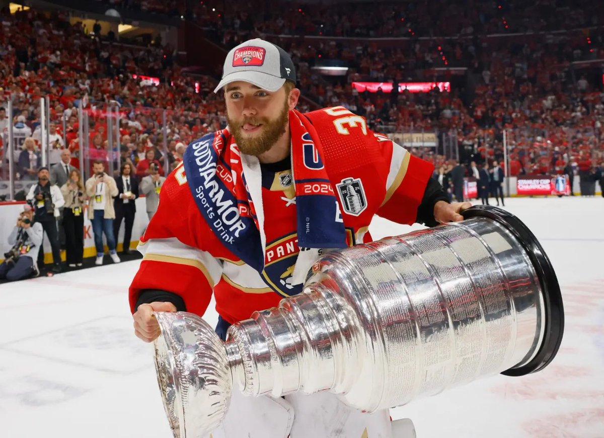 Spencer Knight is back in the NHL and says being around the Stanley Cup champions was good for him.

He’s going to be a big part of the Panthers this season.

LINK ➡️floridahockeynow.com/spencer-knight…