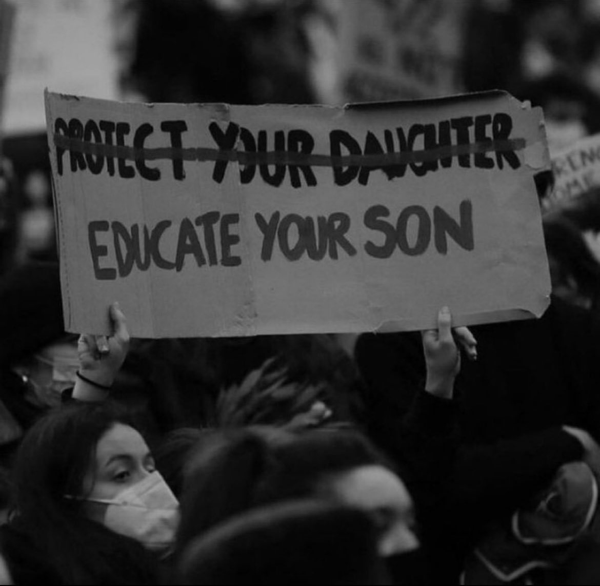 Educate your son

#turkishwomanareindanger 
#YASAMAKİSTİYORUZ 
#TurkıshWomanNeedHelp
#KadinaVeÇocugaDokunma