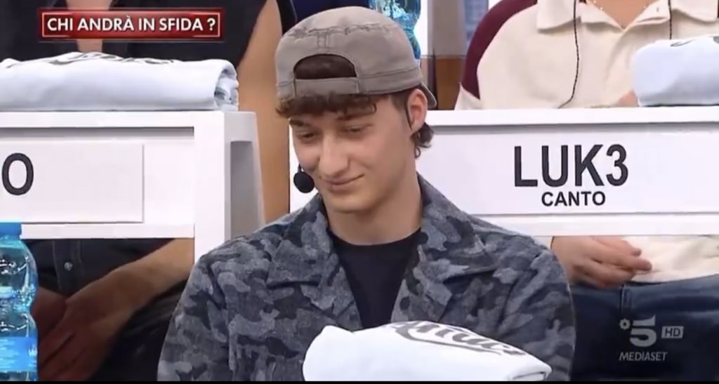 la biondina ha già capito su chi puntare per fare ascolti ed io non potrei essere più d’accordo #amici24