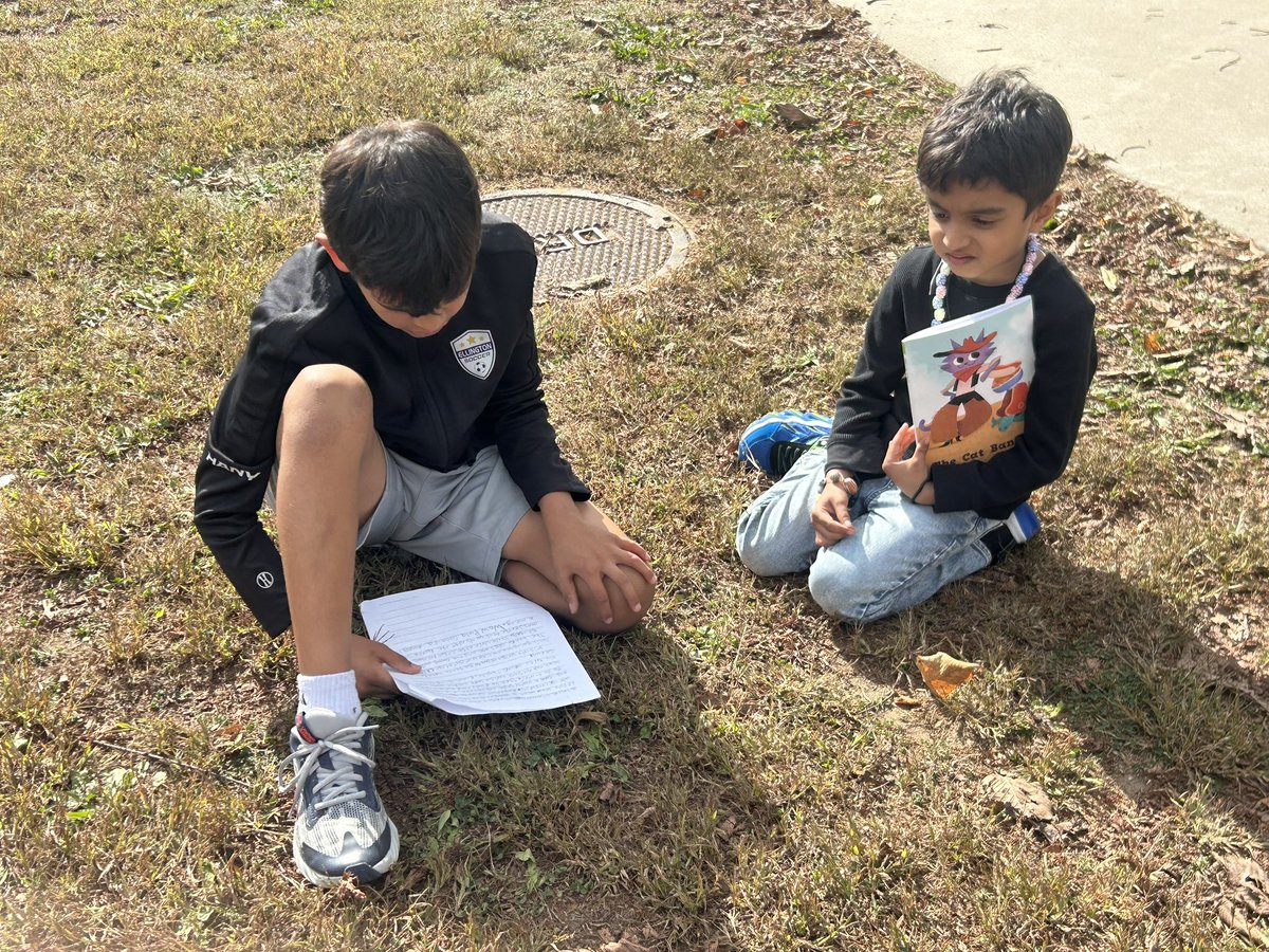 Buddies! 4th grade and 2nd grade teamed up for some sharing of their own written stories or readers on this beautiful #Unplugged Friday! <a href="/CLSPrincipal_/">John Powell🐯</a>  <a href="/Marshall_4th/">Ms. Marshall</a> <a href="/MrsMaloneCLS/">Brie Malone</a>