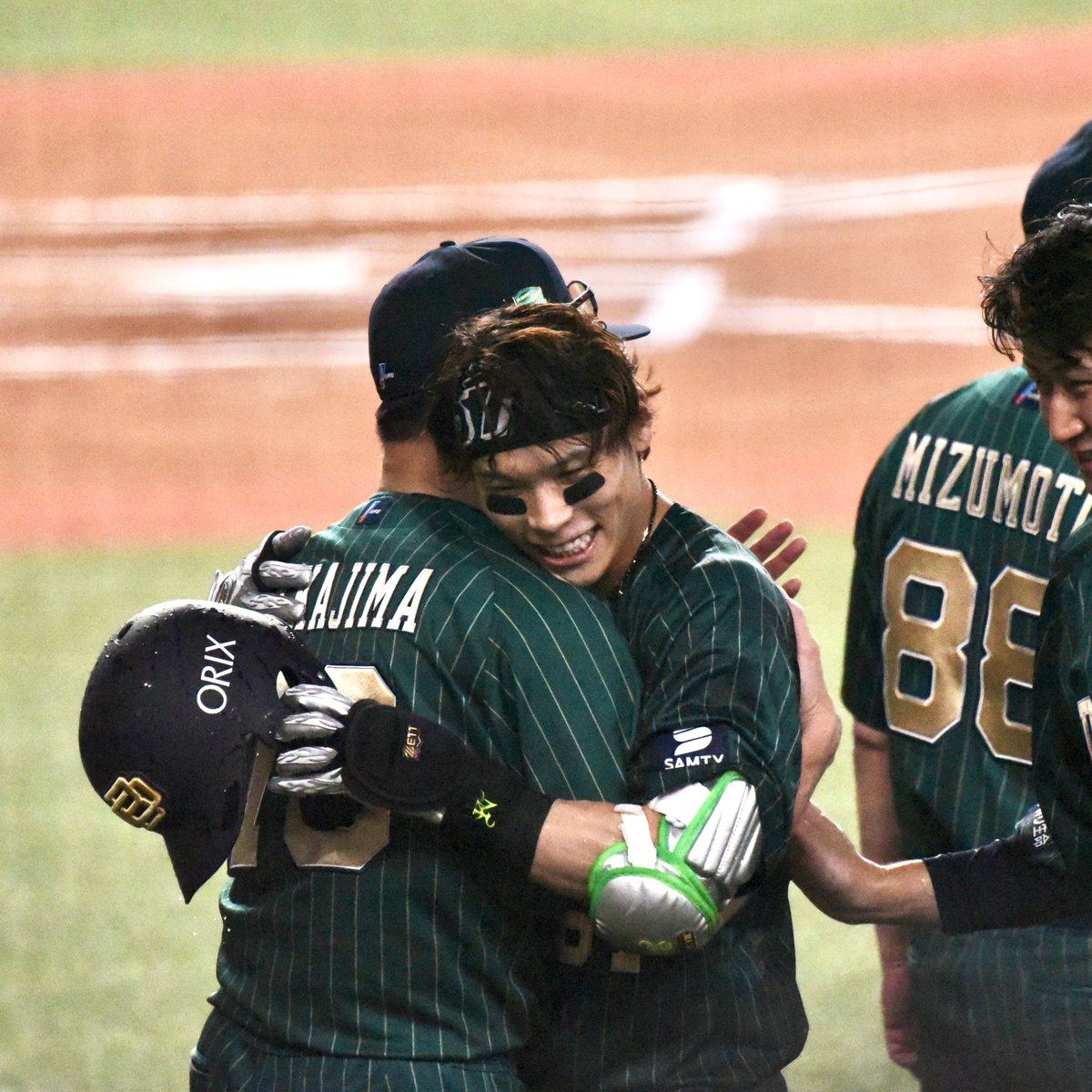 はるすけ tweet media