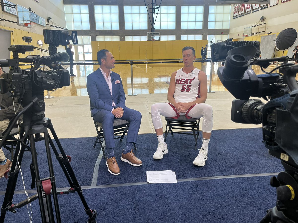 MiddlesexMagic's tweet image. Magic alum Duncan Robinson enters his 7th season in the NBA with the Miami Heat! Duncan is one of the best shooters on the 🌎, and fastest in NBA history to 1000 made 3’s! Big season coming up! #NBA #MagicFamily #MagicInTheNBA #MiamiHeat #Year7