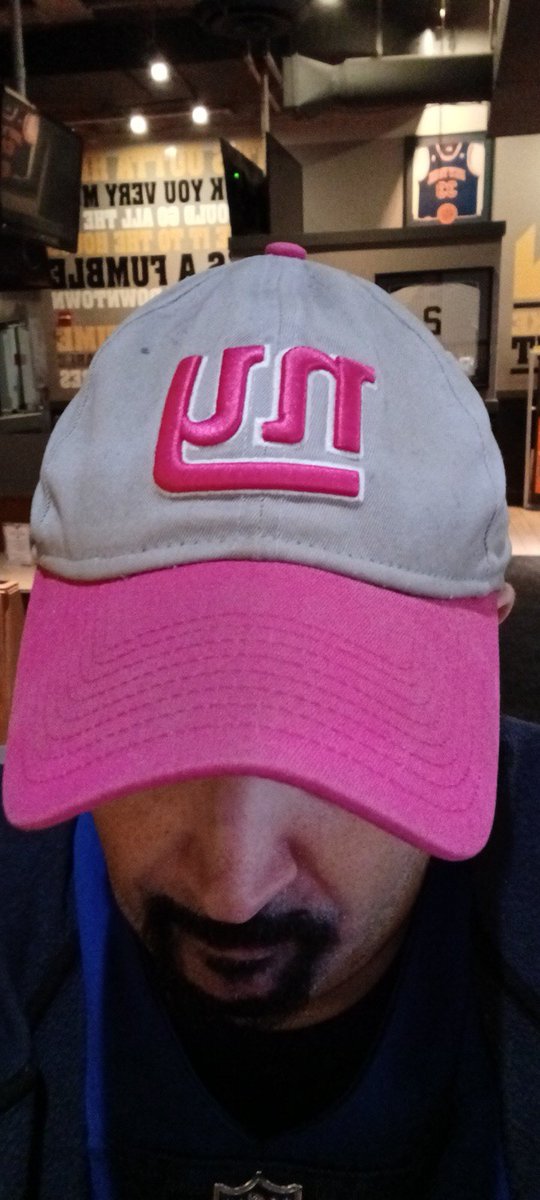 _RobJigga_'s tweet image. Rocking my NYG pink hat for cancer awareness month. 
#criticalcatch #Giants100   
#Nfl