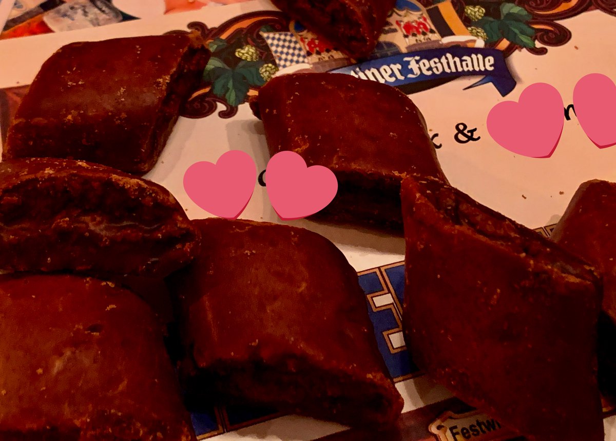 yuppieooo's tweet image. Letzter #Wiesn|tag ist, wenn dich zwei Ordner umarmen und quasi in die Box heben.
Und wenn dir am Weg zum Klo die Bedienung fast eine Portion Schwammerl übers Seidendirndl kippt…
#wuid
#AberSchoSchee
#oktoberfest2024