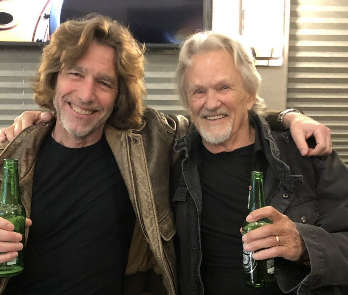 ⁦<a href="/singwriter/">John Flynn</a>⁩ coming up 10 am ET my show Acoustic Sunday on folkmusicnotebook.com remembering @kriskrisktofferson and songs from ⁦<a href="/mindysmithmusic/">Mindy Smith</a>⁩ ⁦<a href="/SteveForbert/">Steve Forbert</a>⁩ ⁦<a href="/MarenMorris/">Maren Morris</a>⁩ and more ⁦<a href="/wxpnfm/">WXPN</a>⁩