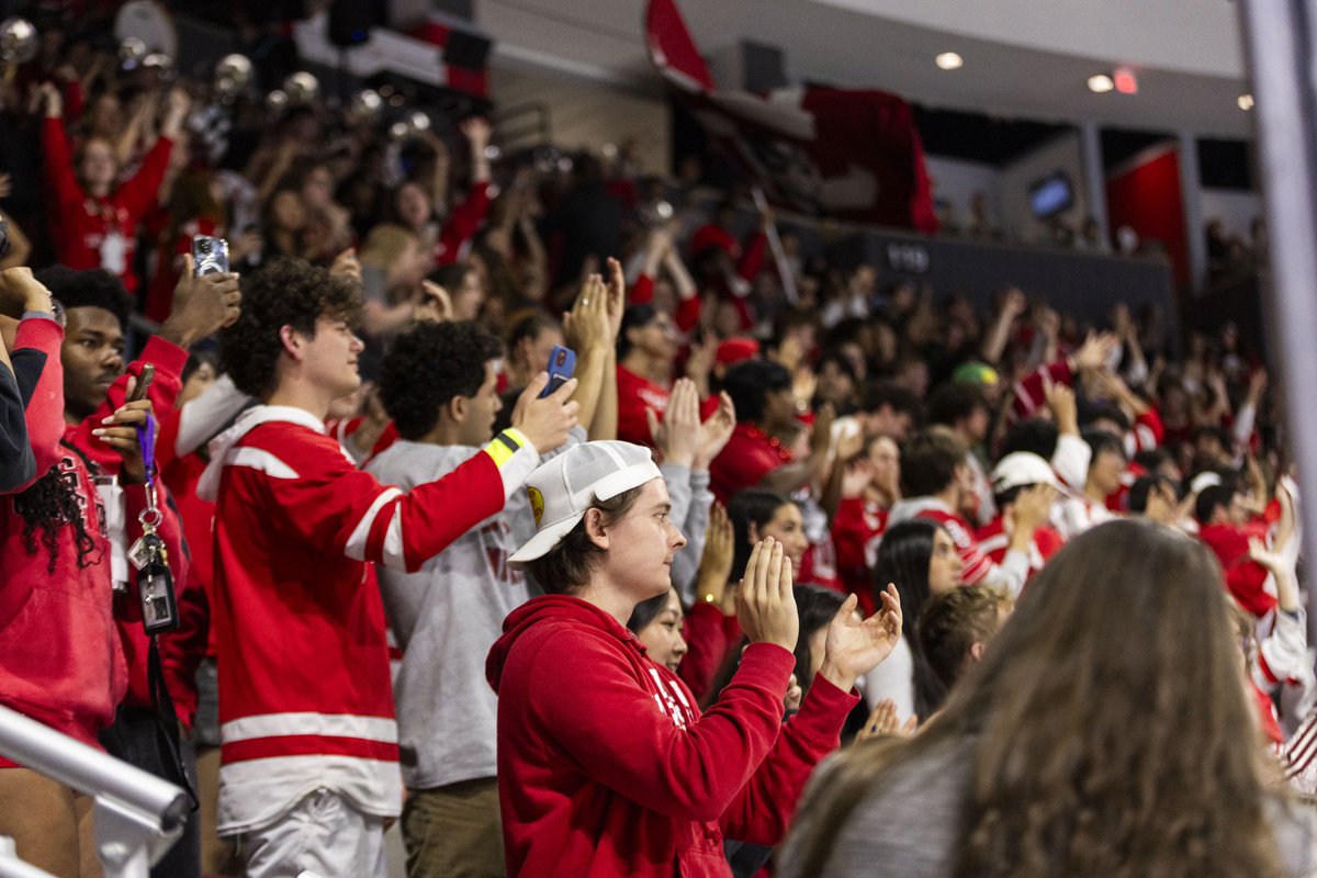 BU Men's Hockey tweet media