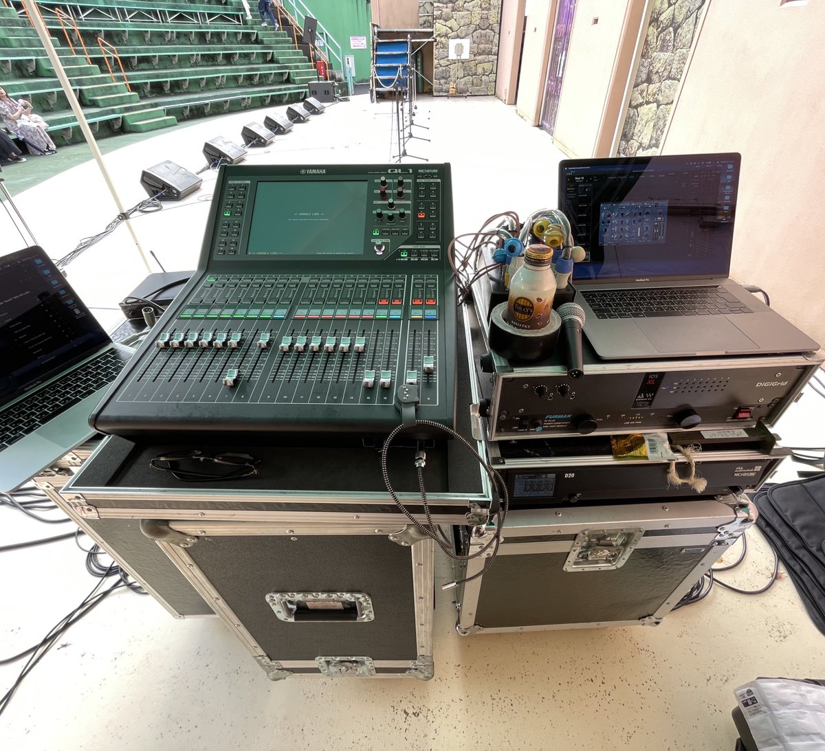 TBF_SD_fumi's tweet photo. RAG FAIRもINSPiも学生時代にめちゃくちゃ好きで聴いてたし、何ならカバーしてた。
まさか大人になって一緒のステージに立つ機会が来るとは感無量でした。
(袖オペだったからほんとにオンステージ。笑)

浜名湖アカペラフェスタお疲れ様でした♪ https://t.co/ziaa6XFXXy
